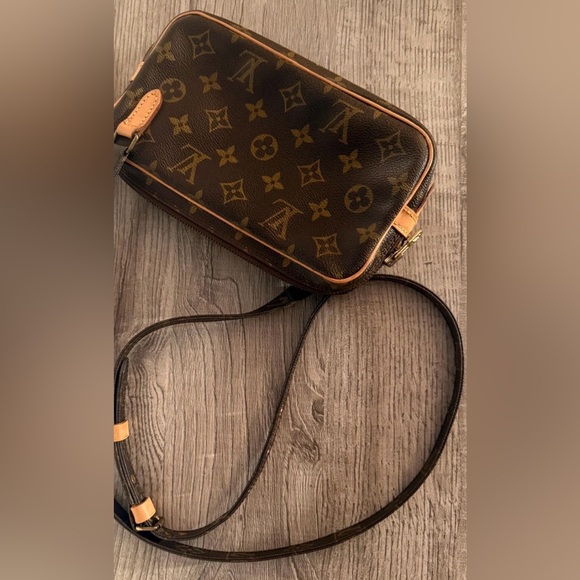 ❌SOLD❌ Authentic Vintage Louis Vuitton Monogram Marly Bandouliere Shoulder Bag - Picture 3 of 16